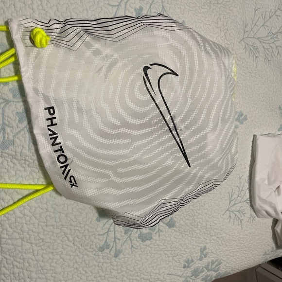 Cleats Nike phantom super hard to find - Picture 10 of 11